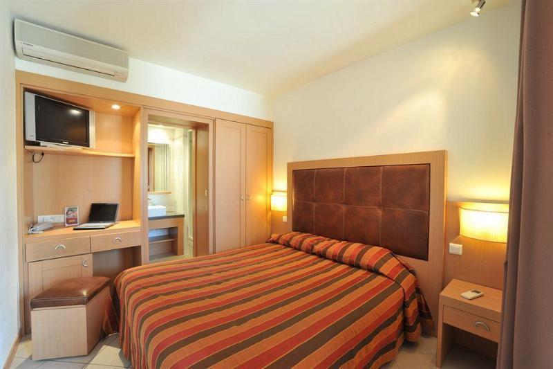 Ibis Budget Cannes Mougins Exterior photo