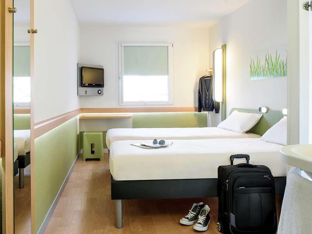 Ibis Budget Cannes Mougins Room photo